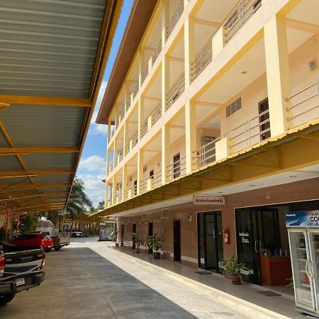 Jirasin Hotel & Apartment Ranong Exterior photo