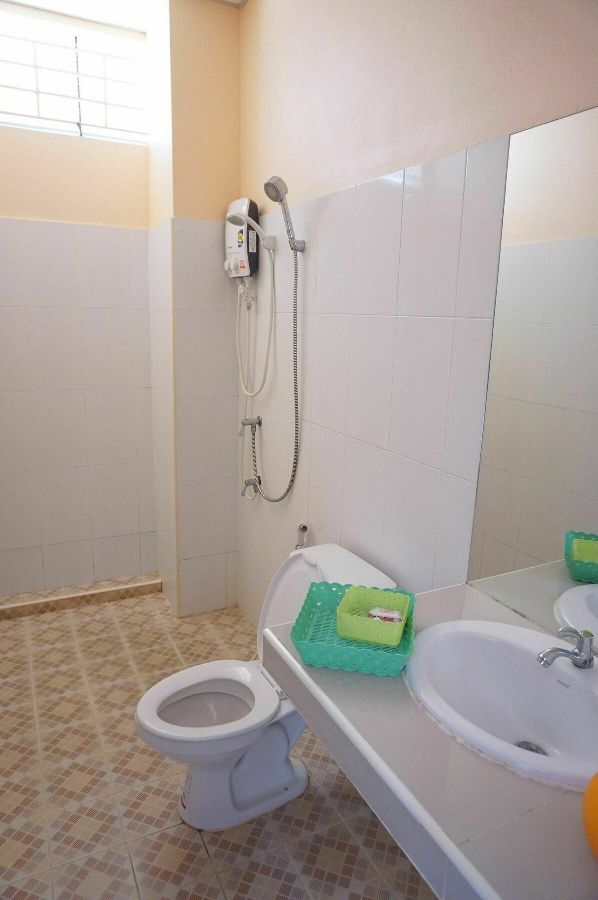 Jirasin Hotel & Apartment Ranong Exterior photo